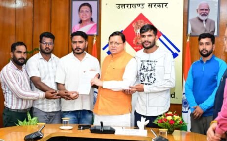 बेरोज़गार संघ के अध्यक्ष राम कंडवाल के नेतृत्व में एक प्रतिनिधिमंडल ने मुख्यमंत्री से भेंट की