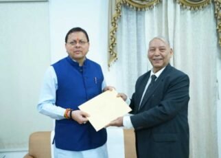 एकल सदस्यीय जांच आयोग ने मुख्यमंत्री धामी से भेंट कर अंतरिम रिपोर्ट प्रस्तुत की