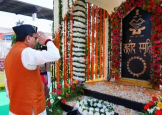 मुख्यमंत्री धामी ने पुलिस स्मृति दिवस परेड के अवसर पर आयोजित कार्यक्रम में किया प्रतिभाग किया