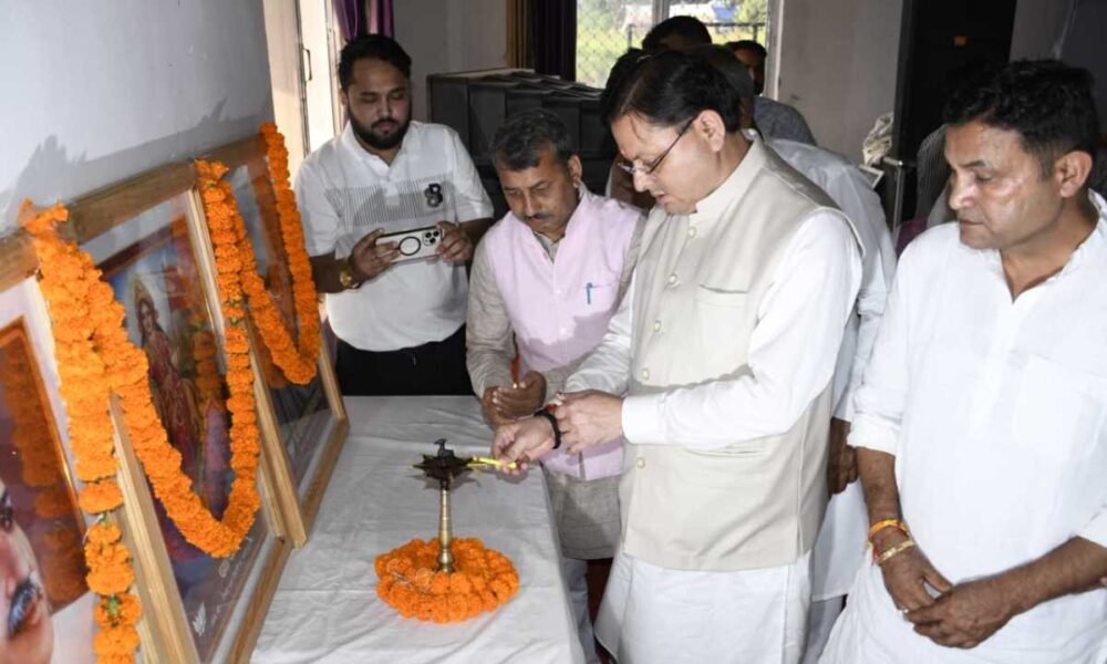 मुख्यमंत्री पुष्कर सिंह धामी ने हल्द्वानी में की सोशल मीडिया पदाधिकारियों के साथ बैठक