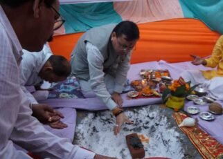 मुख्यमंत्री धामी ने अमोड़ी में ₹1.60 करोड़ की लागत से “वे साइड एमिनिटी” का किया शिलान्यास/भूमि पूजन