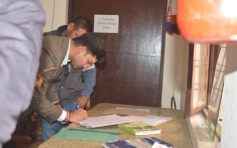 जिलाधिकारी प्रतीक जैन ने किया ईवीएम एवं वीवीपैट वेयरहाउस का त्रैमासिक निरीक्षण