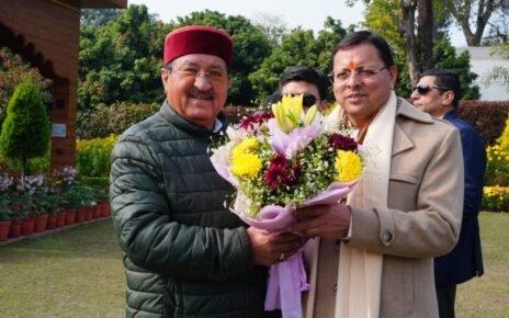 मुख्यमंत्री को विभिन्न क्षेत्रों के लोगों ने दी नववर्ष की शुभकामनाएं